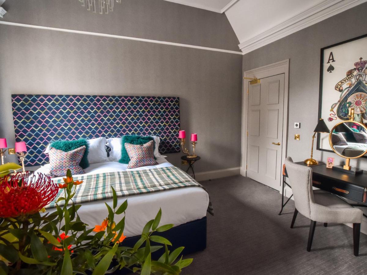 The Meadowpark Bar, Kitchen & Rooms Стерлинг Экстерьер фото